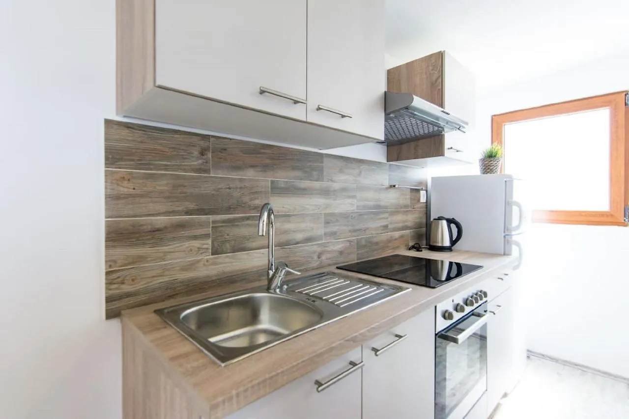 Mobile Home Plumeria 3 Biograd Na Moru