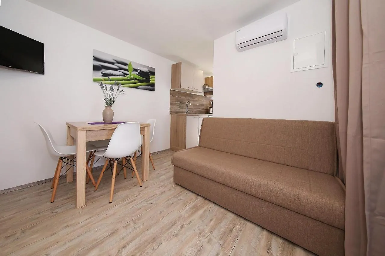 Holiday home Mobile Home Plumeria 3 Biograd Na Moru