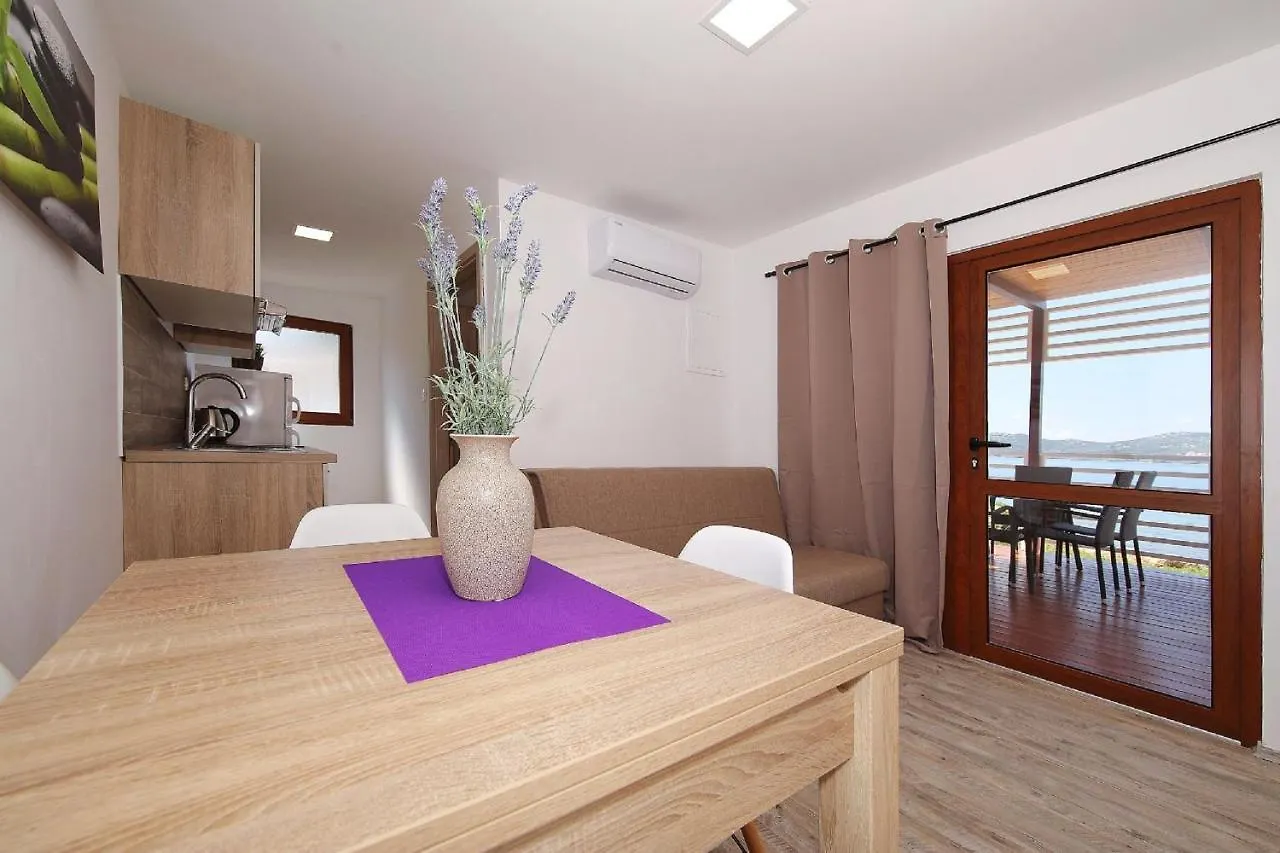 Mobile Home Plumeria 3 Biograd Na Moru